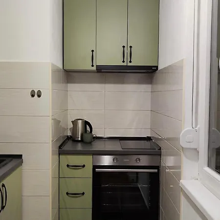 Apartman12 *